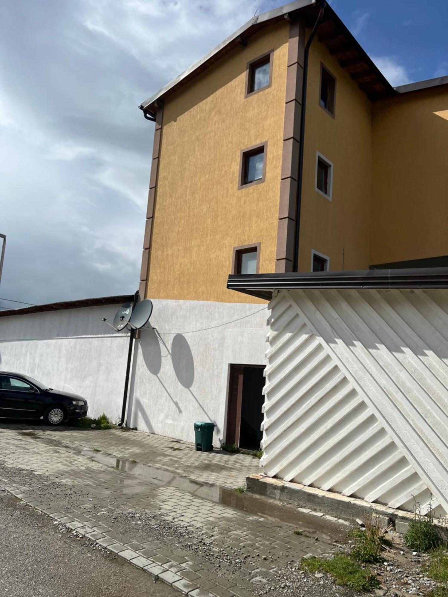 Sarah Apartments Gusinje Екстериор снимка